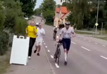 Un triatleta sueco corre 35 kilómetros con la bicicleta en la mano hasta la T2 tras una avería y consigue terminar Ironman Kalmar
