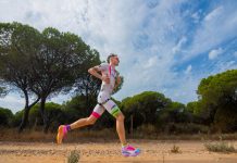 Helene Alberdi y Diego Méntrida se proclaman campeones de España de Triatlón de Larga Distancia en Doñana