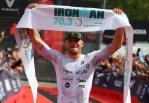Harry Palmer y Lizzie Rayner conquistan un accidentado Ironamn 70.3 Swansea