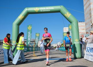 Triatlón Ciudad de Santander rompe el guion: Méntrida manda en el Olímpico y Andueza conquista el Half y Mediero y Alberdi triunfan entre las mujeres