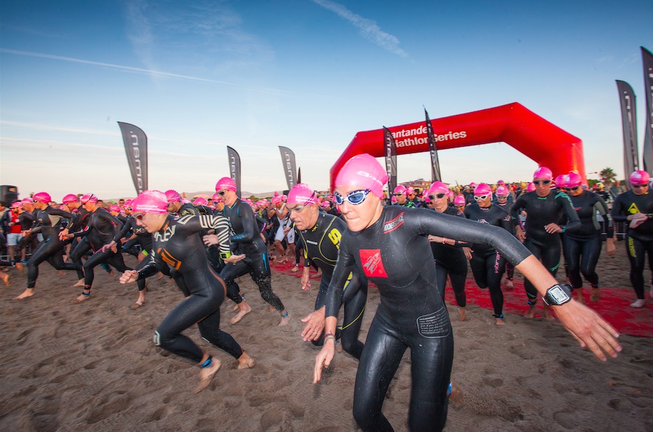 Málaga espera un millar de triatletas en el Santander Triathlon Series